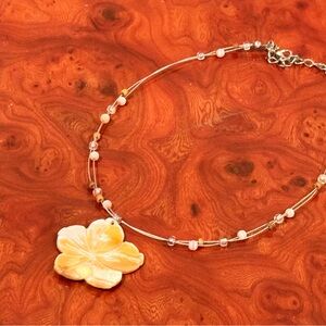 Charming Floral Pendant Necklace in Warm Tones
